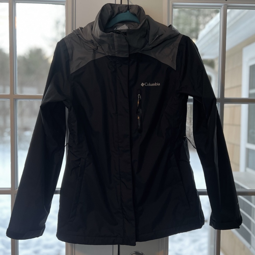 Columbia Rain Jacket Size Small Black and Grey